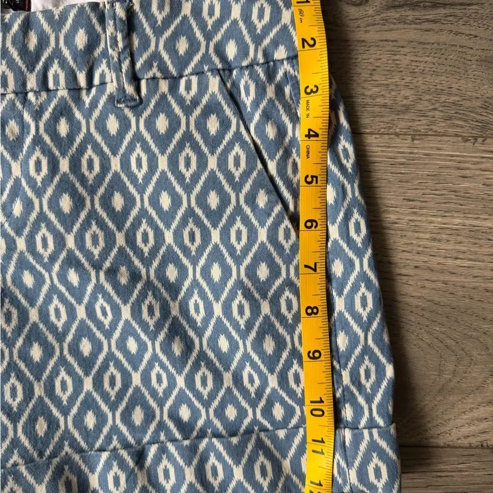 Dear John Finnegan Women's Blue/White Geometric Ikat Print Cuffed Shorts Size 28